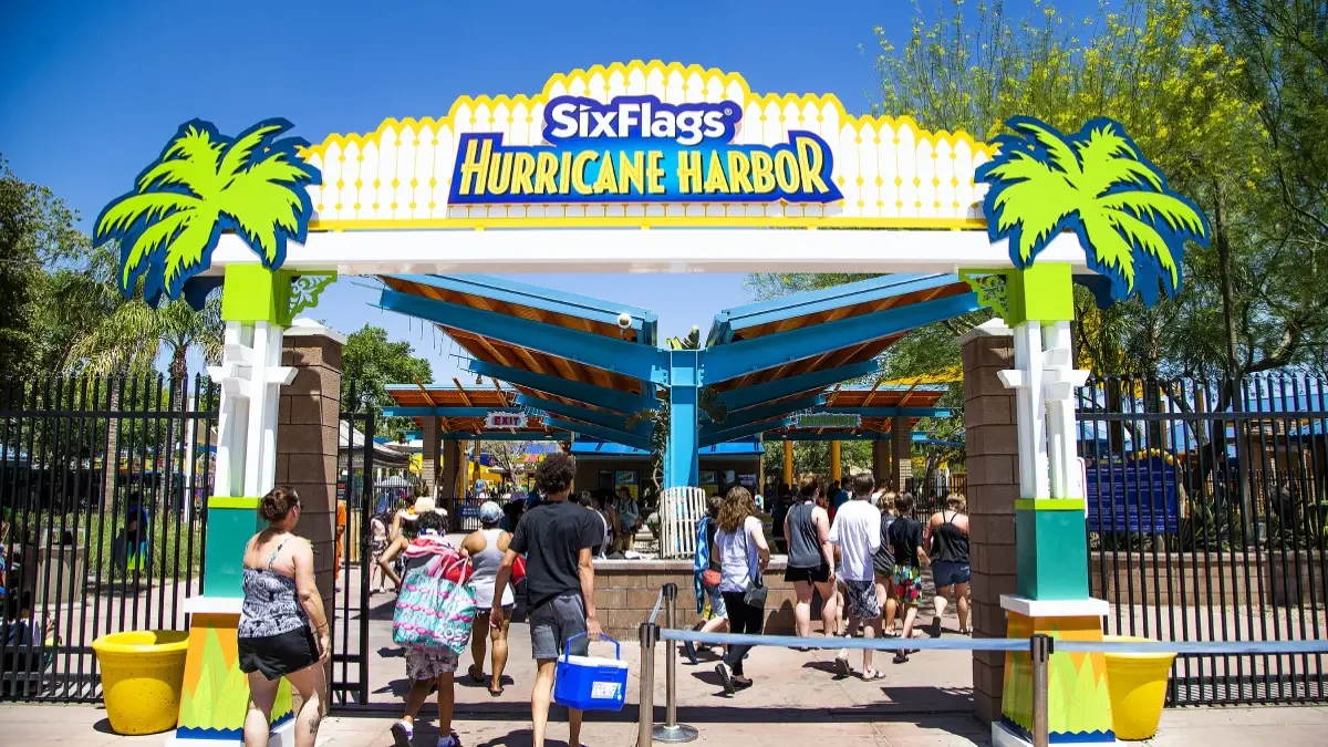 Six Flags Hurricane Harbor, Phoenix