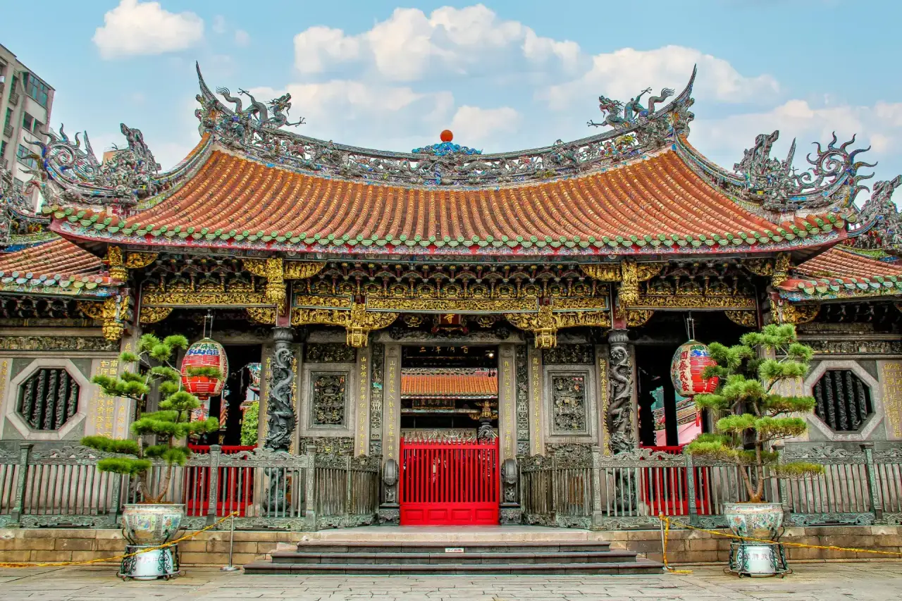 Longshan Temple